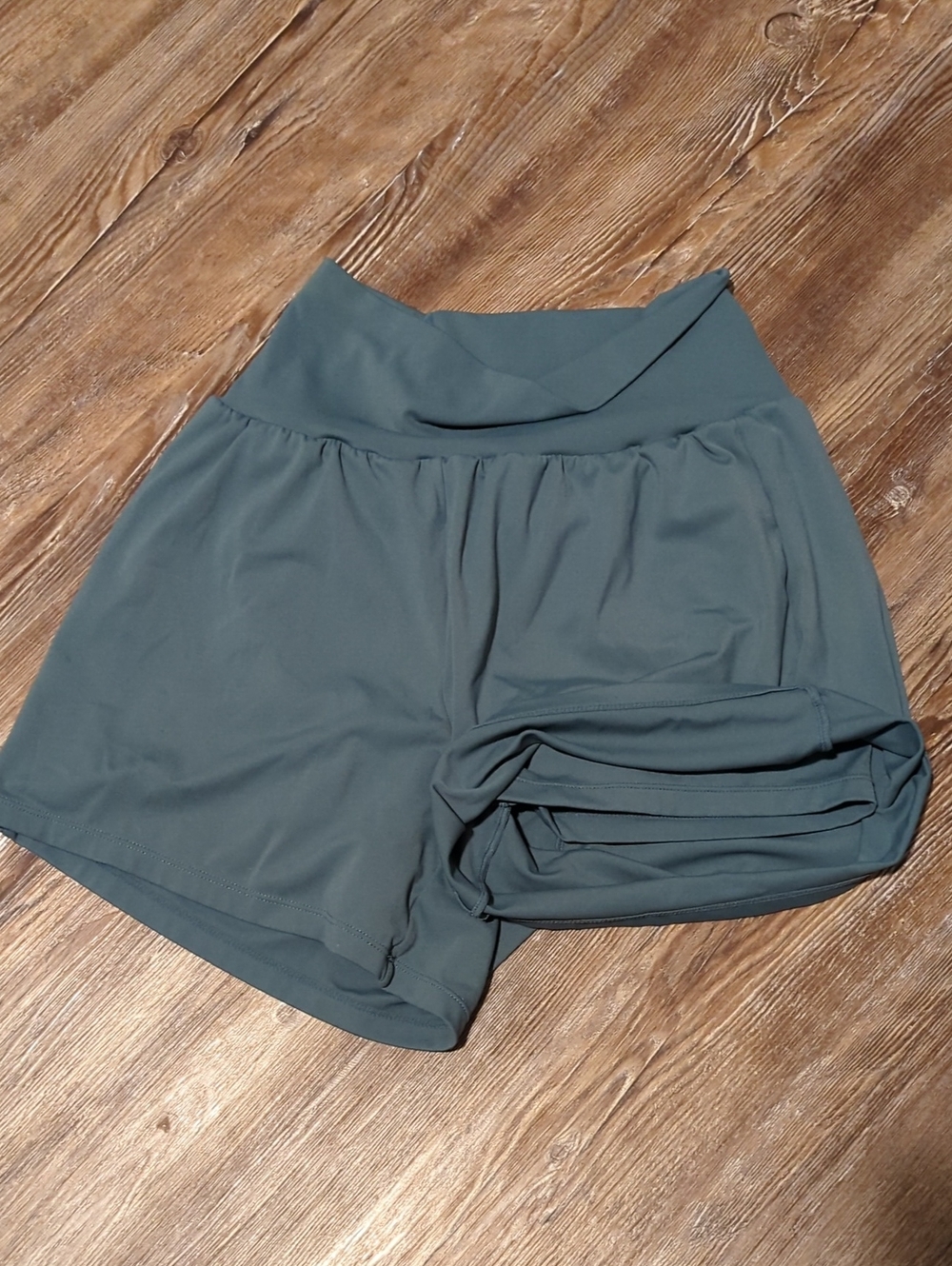 HALARA High-Rise Active Skort in Slate Green